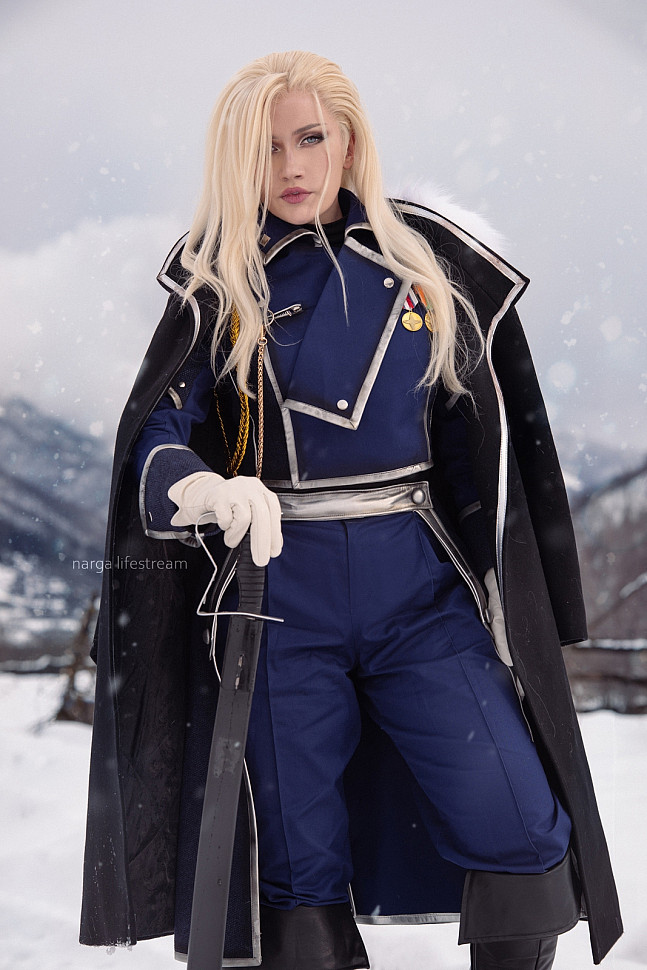 [Cosplay] Olivier Armstrong (Inspired by Fullmetal Alchemist: Brotherhood) by Narga
