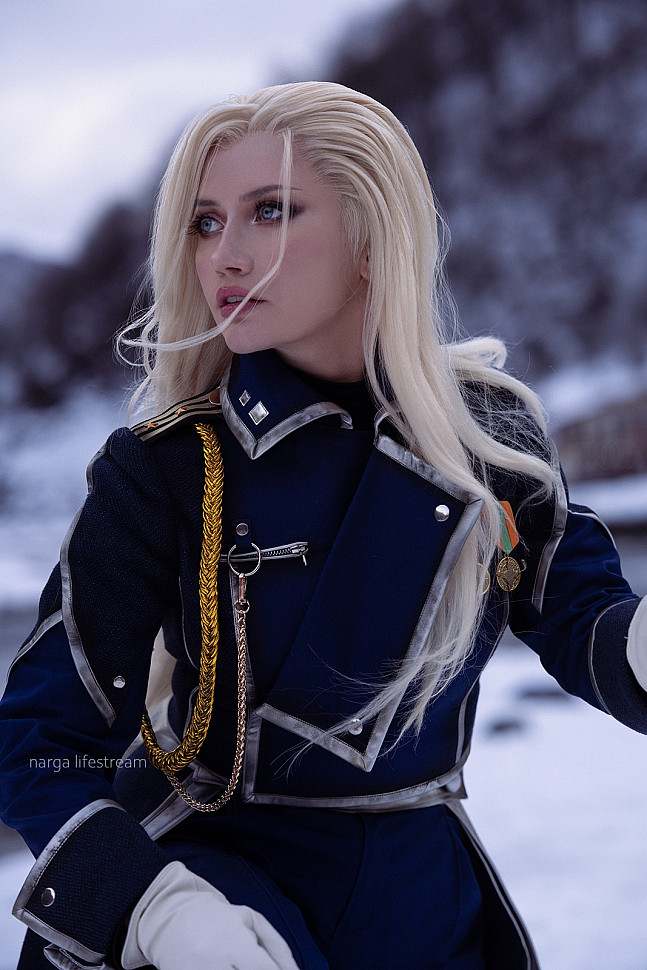 [Cosplay] Olivier Armstrong (Inspired by Fullmetal Alchemist: Brotherhood) by Narga