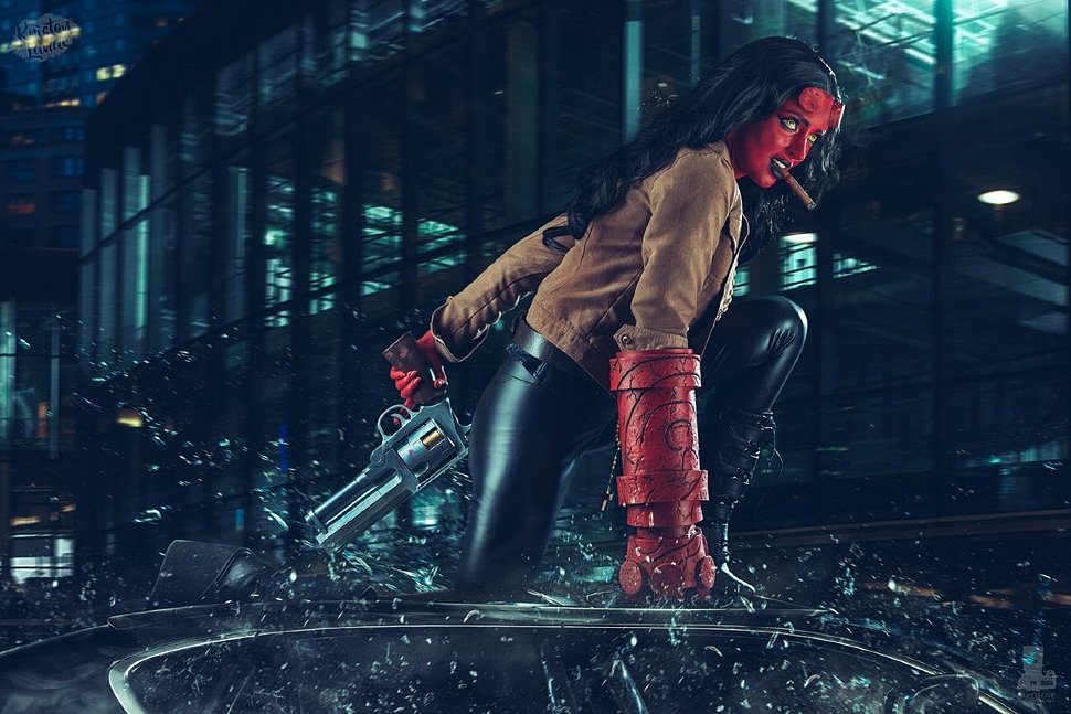 Cosplay: Hellgirl (Hellboy) by kristenlanaee