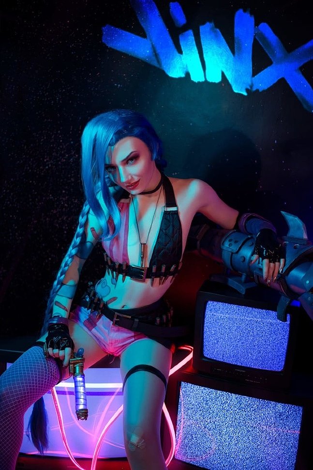 Russian Cosplay: Jinx (League of Legends) by CarryKey