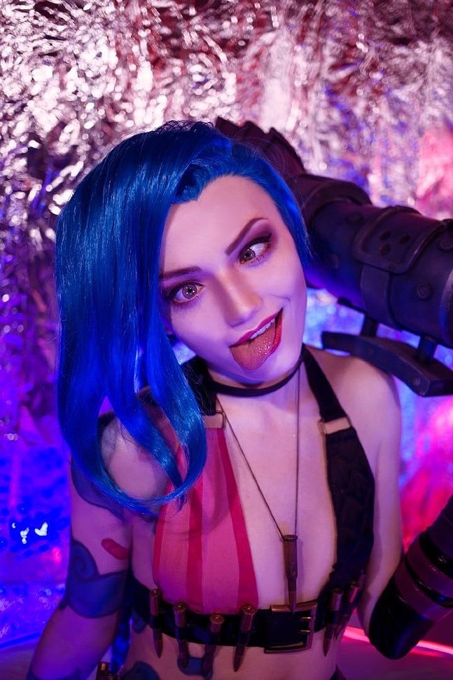 Russian Cosplay: Jinx (League of Legends) by CarryKey