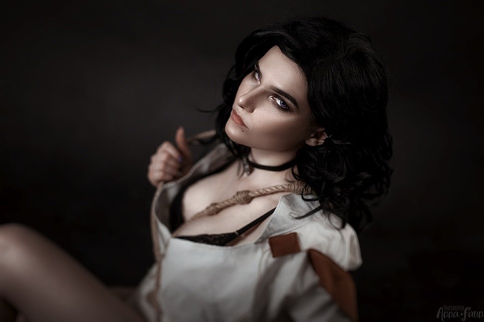 Russian Cosplay: Yennefer (The Witcher) by soracaelum