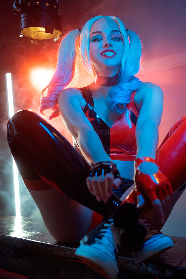 Russian Cosplay: Harley Quinn (DC) by shirogane_sama
