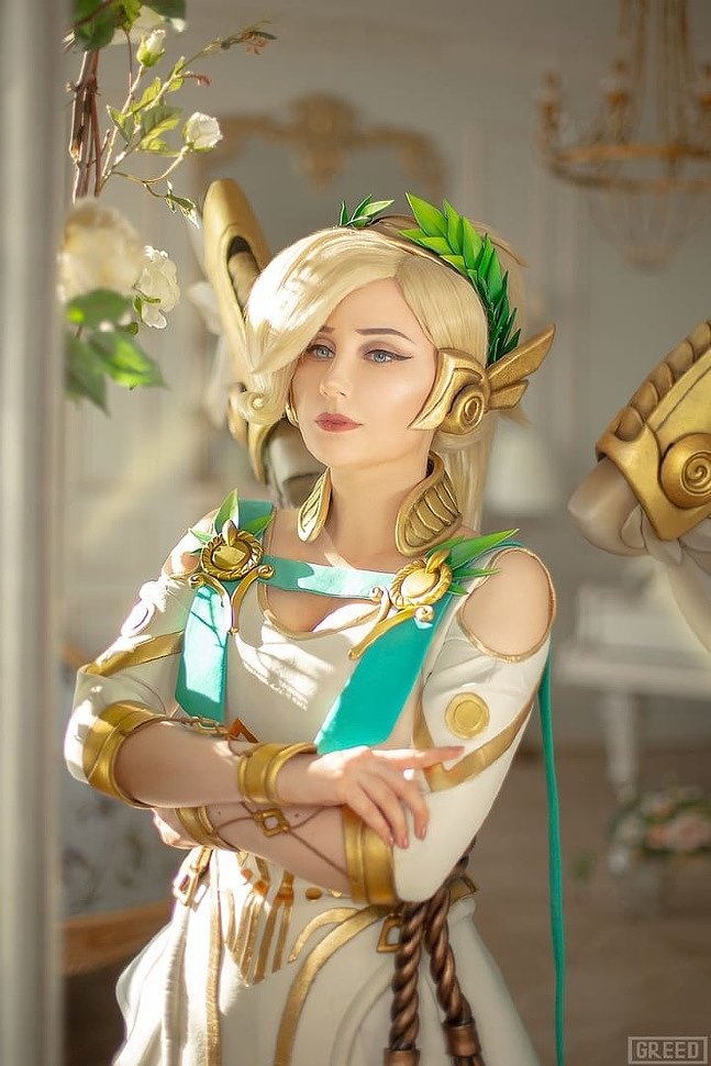 Russian Cosplay: Mercy (Overwatch) by Fleur Lis