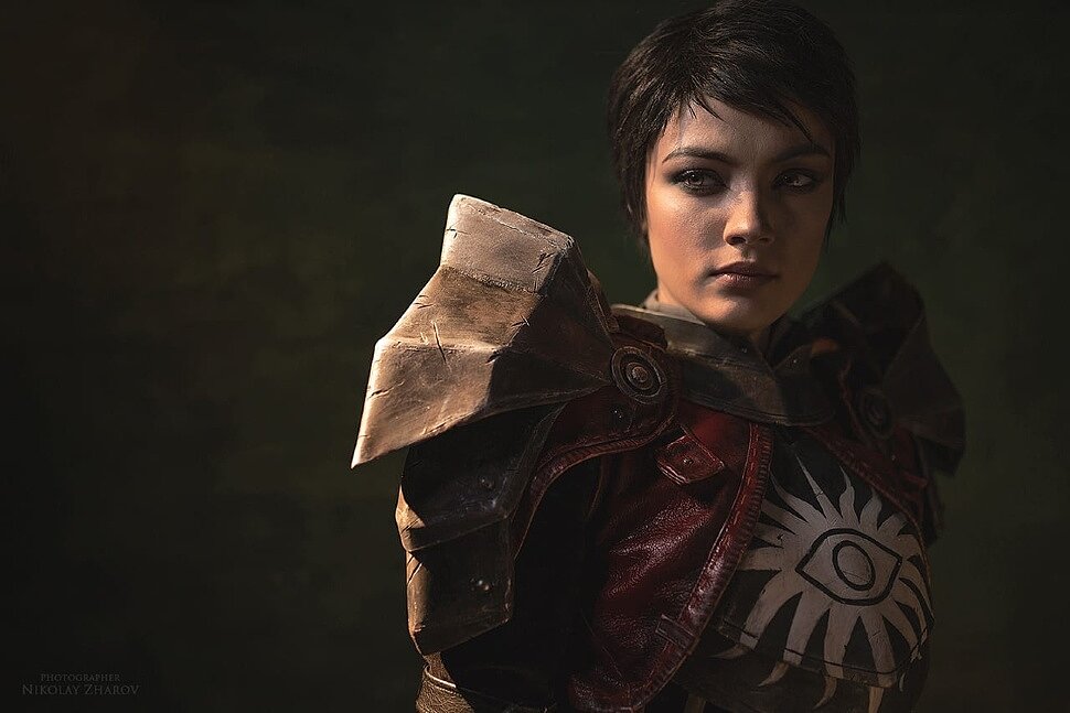 Russian Cosplay: Cassandra Pentaghast (Dragon Age II) by Dark Incognito