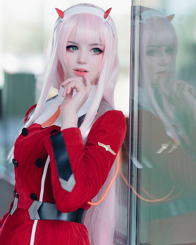 Cosplay: Zero Two (Darling in the Franxx) by harukacos