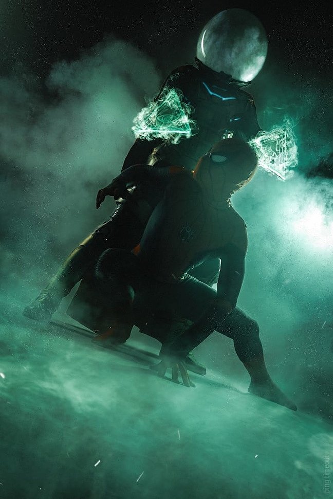 Russian Cosplay: Mysterio & Spider-man (Spider-Man: Far From Home) by GraysonFin & Shimyr