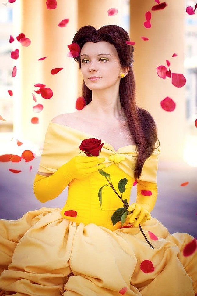 Russian Cosplay: Belle (Beauty and the Beast)