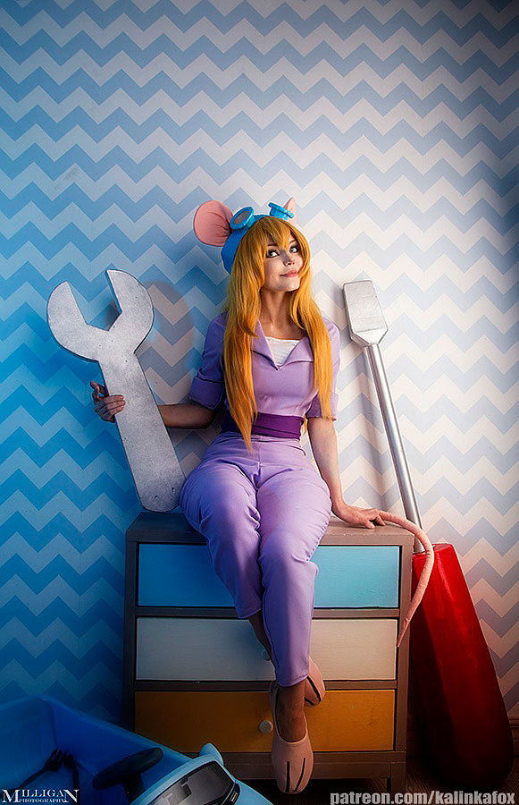Russian Cosplay: Gadget (Chip and Dale)