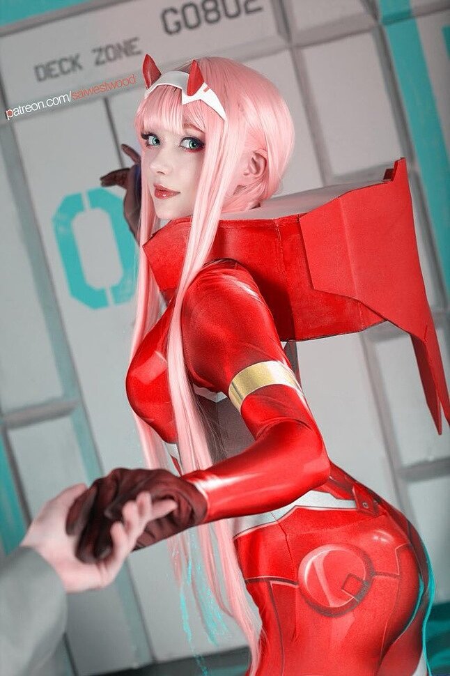 Cosplay: Zero Two (Darling in the Franxx) by saiwestwood