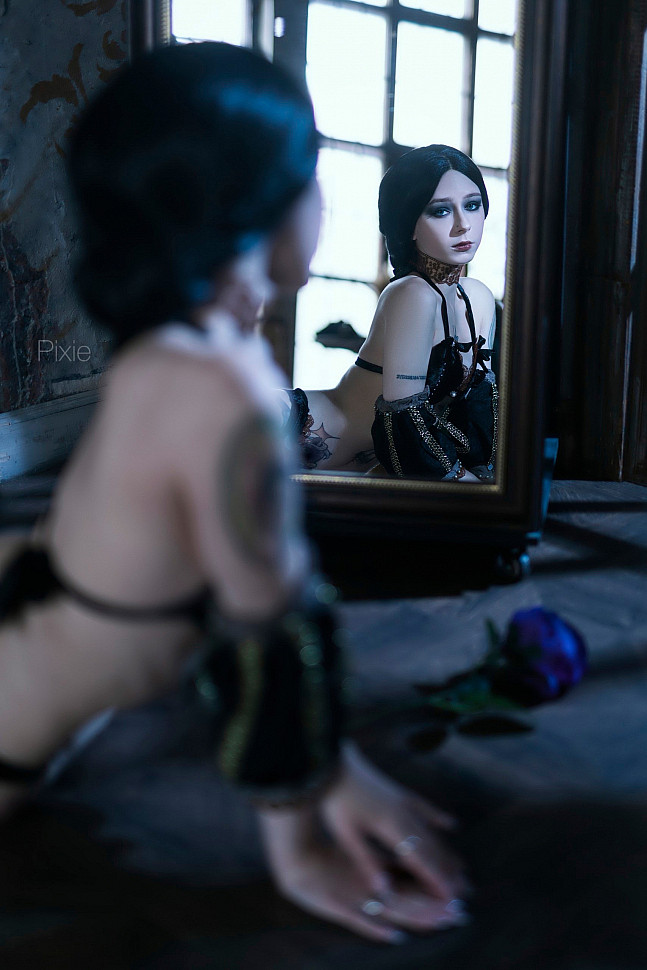 [Cosplay] Iris von Everec (The Witcher 3) by Pixie