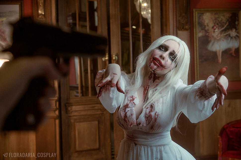 [Cosplay] Selena Corey (Resident Evil Requiem Inspired) by Floradaria