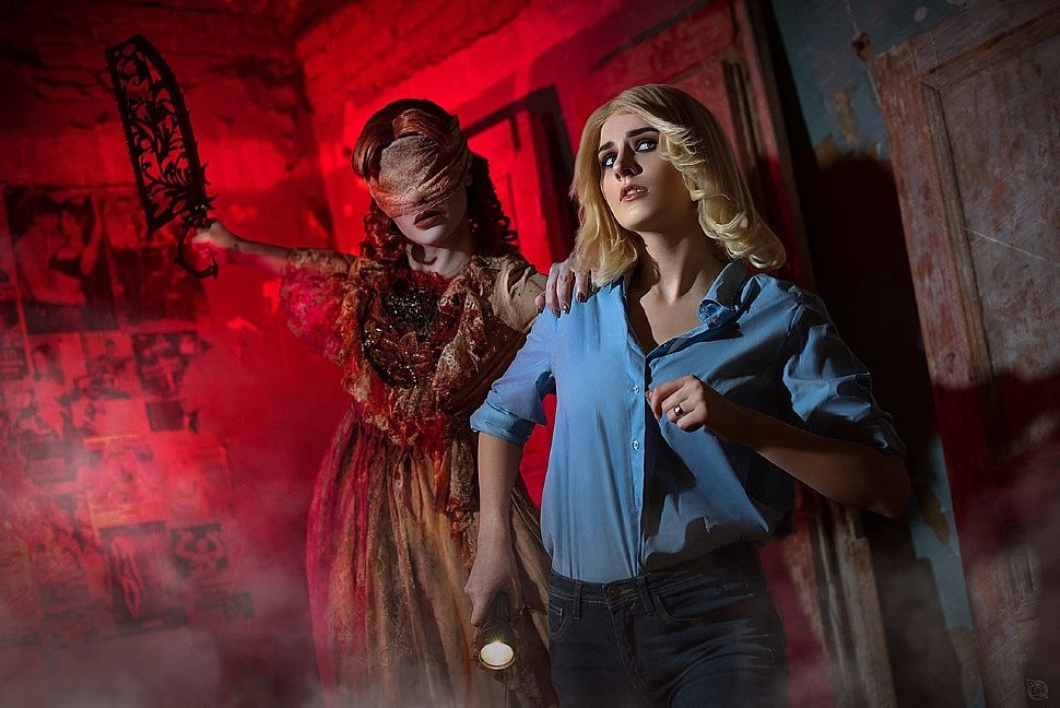 Russian Cosplay: Nurse & Laurie Strode (Dead By Daylight) by Freakessa & Beata Vargas