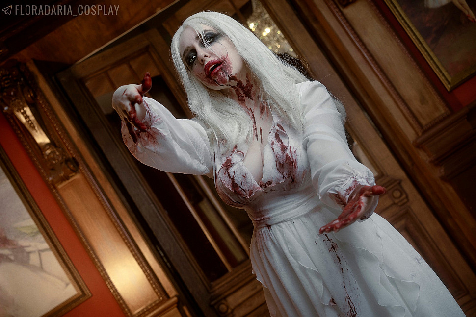 [Cosplay] Selena Corey (Resident Evil Requiem Inspired) by Floradaria