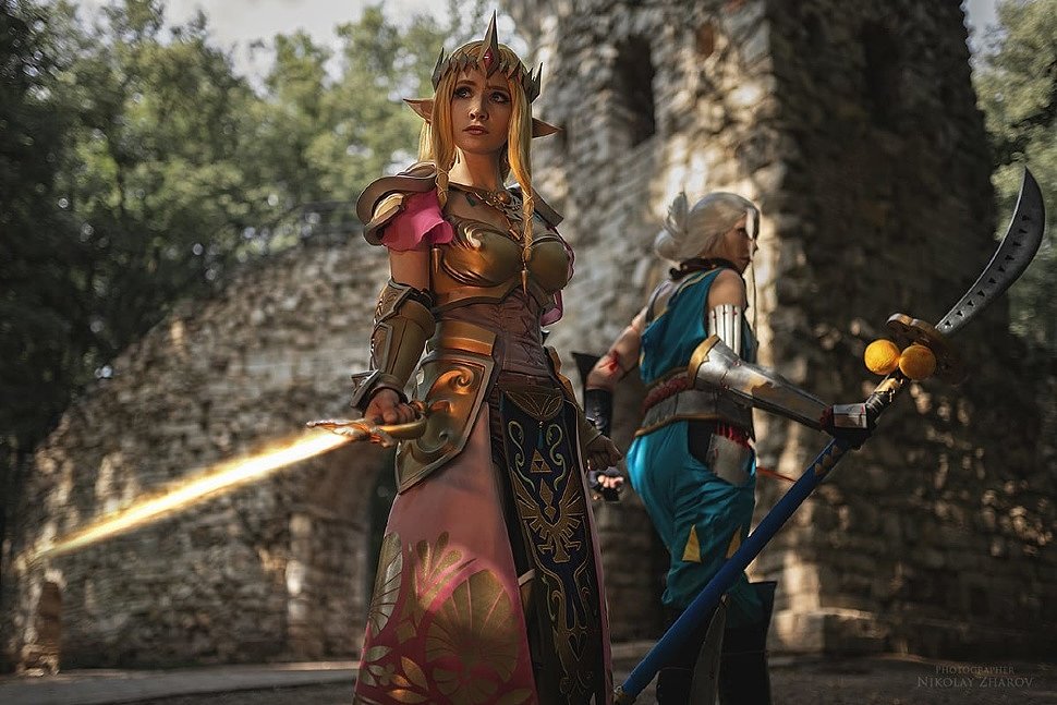 Russian Cosplay: Zelda & Impa (Hyrule Warriors)
