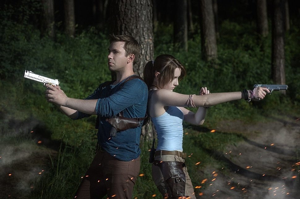 Russian Cosplay: Lara Croft & Nathan Drake (Tomb Raider vs Uncharted)