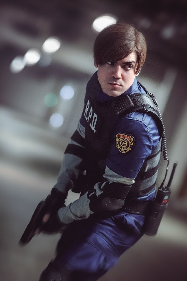 Russian Cosplay: Leon Kennedy & Ada Wong (Resident Evil 2) by scp048 & Ksana