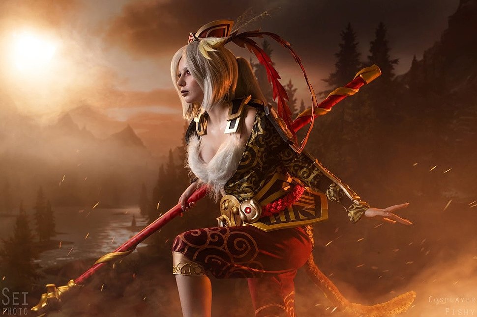 Russian Cosplay: fem! Monkey King (Dota 2) by Daria Kravets