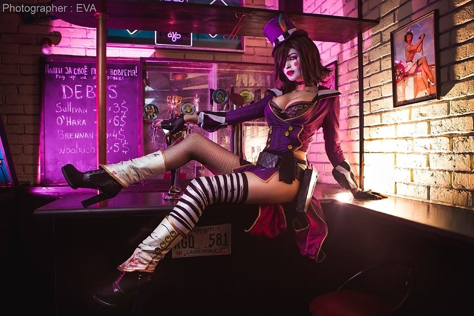 Russian Cosplay: Mad Moxxi (Borderlands 2) by Neo Geisha