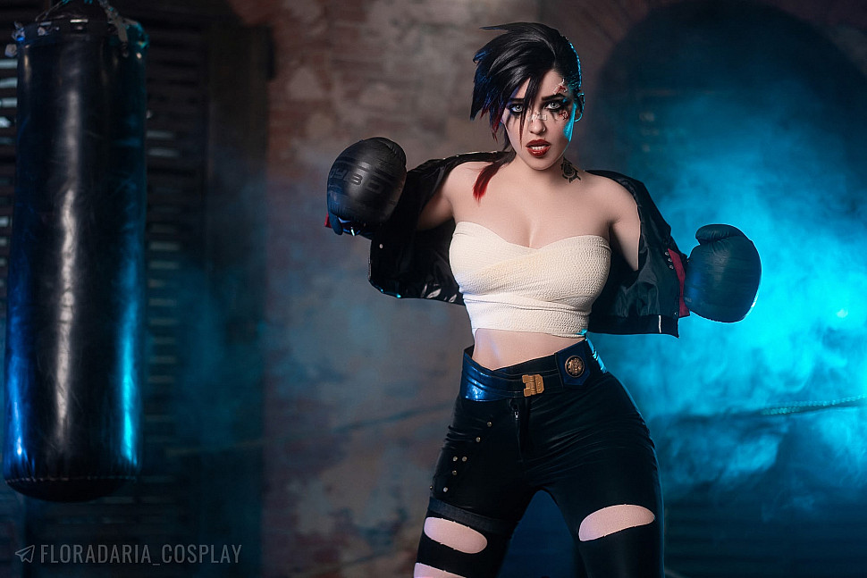 [Cosplay] Vi (Arcane) by Floradaria #Inspired