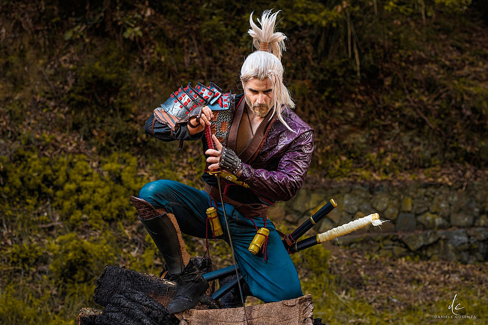 Cosplay: Ronin Geralt (The Witcher) by Taryn Cosplay