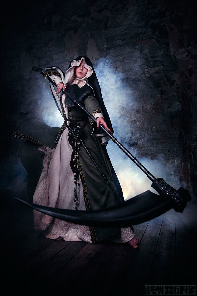 Russian Cosplay: Sister Friede (Dark Souls)