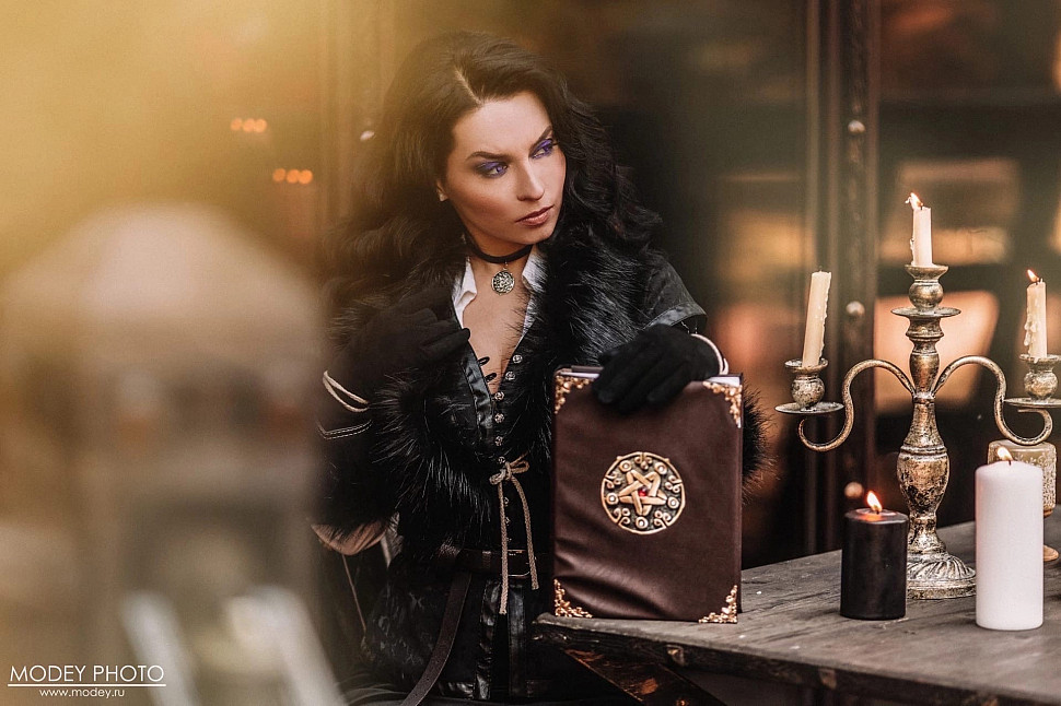[Cosplay] Yennefer (The Witcher Inspired) by Anna Shakh
