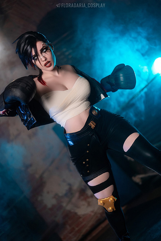 [Cosplay] Vi (Arcane) by Floradaria #Inspired