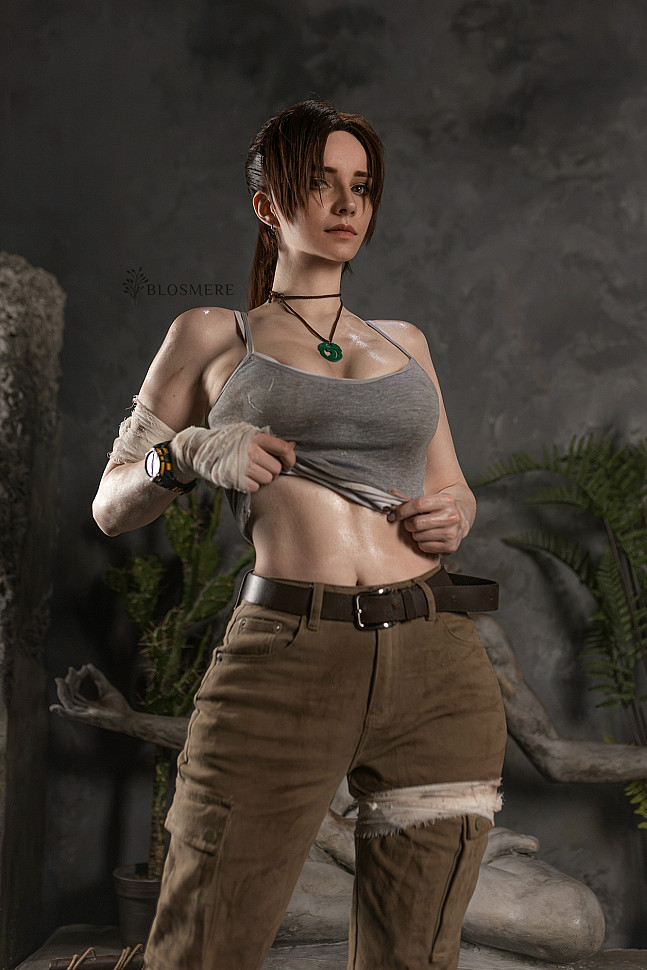 [Cosplay] Lara Croft (Tomb Raider) by Blosmere #Inspired