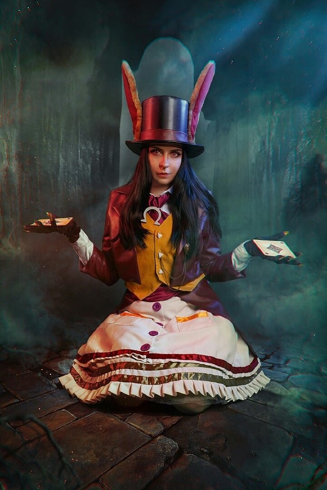 Russian Cosplay: Alice Liddell (Alice: Madness Returns) by Katrina Katyan