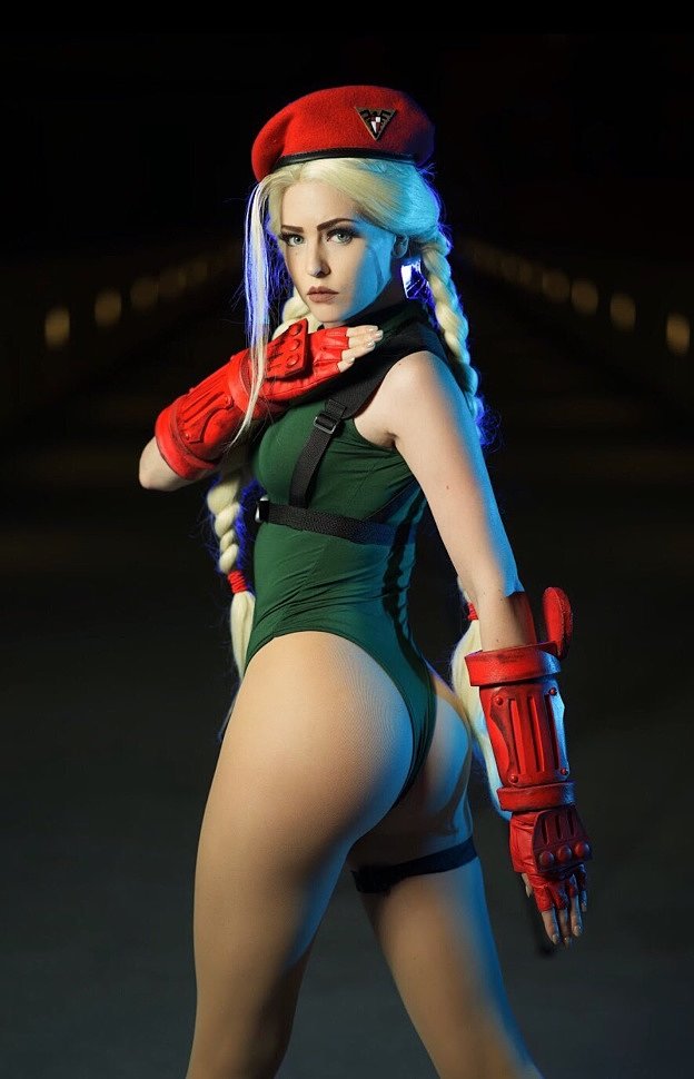 Cosplay: Cammy White (Street Fighter) by maidofmight