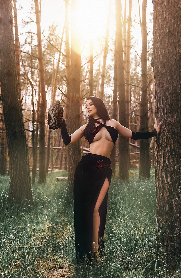 [Cosplay] Yennefer (The Witcher Inspired) by Anna Shakh