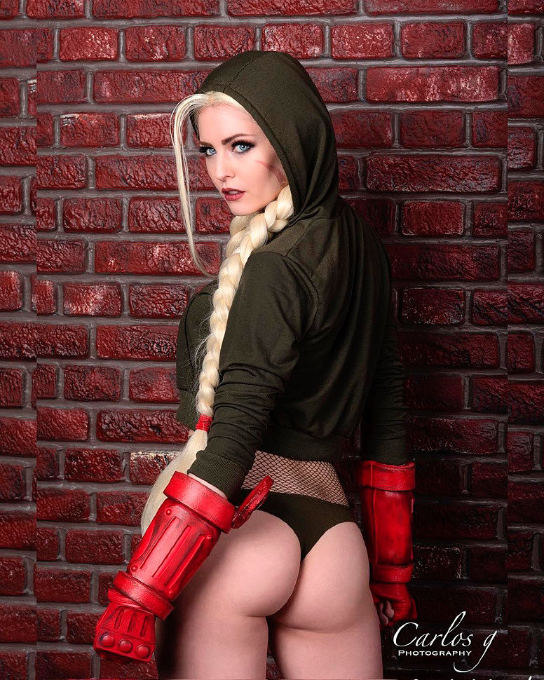 Cosplay: Cammy White (Street Fighter) by maidofmight