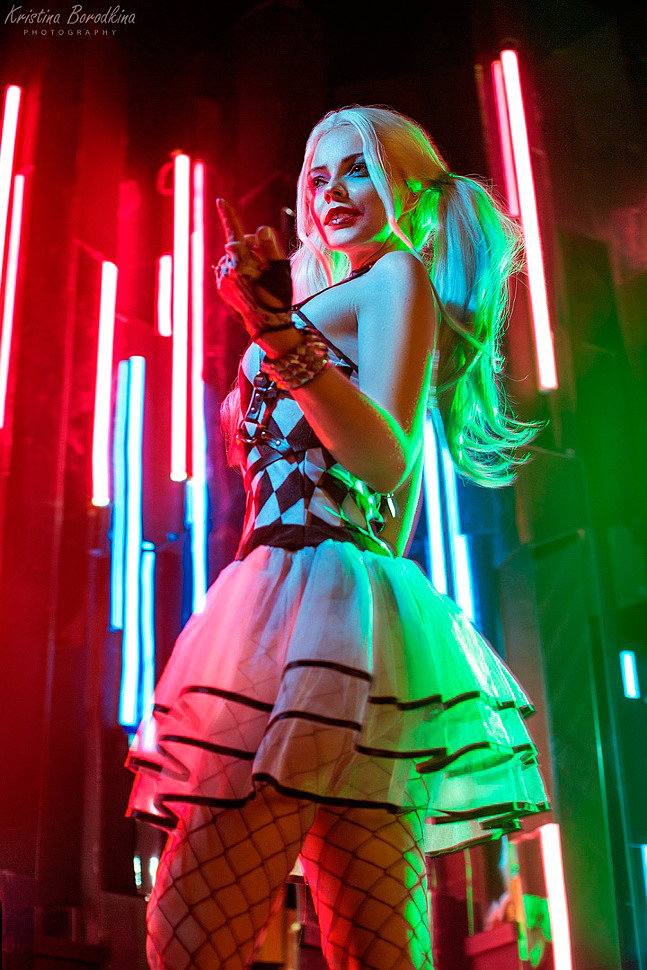 Russian Cosplay: Harley Quinn (DC) by cassidy22