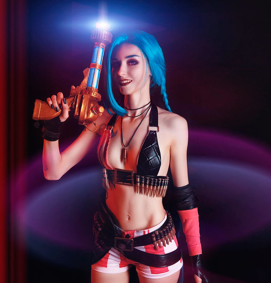 Russian Cosplay: Jinx (League of Legends) by Axilirator