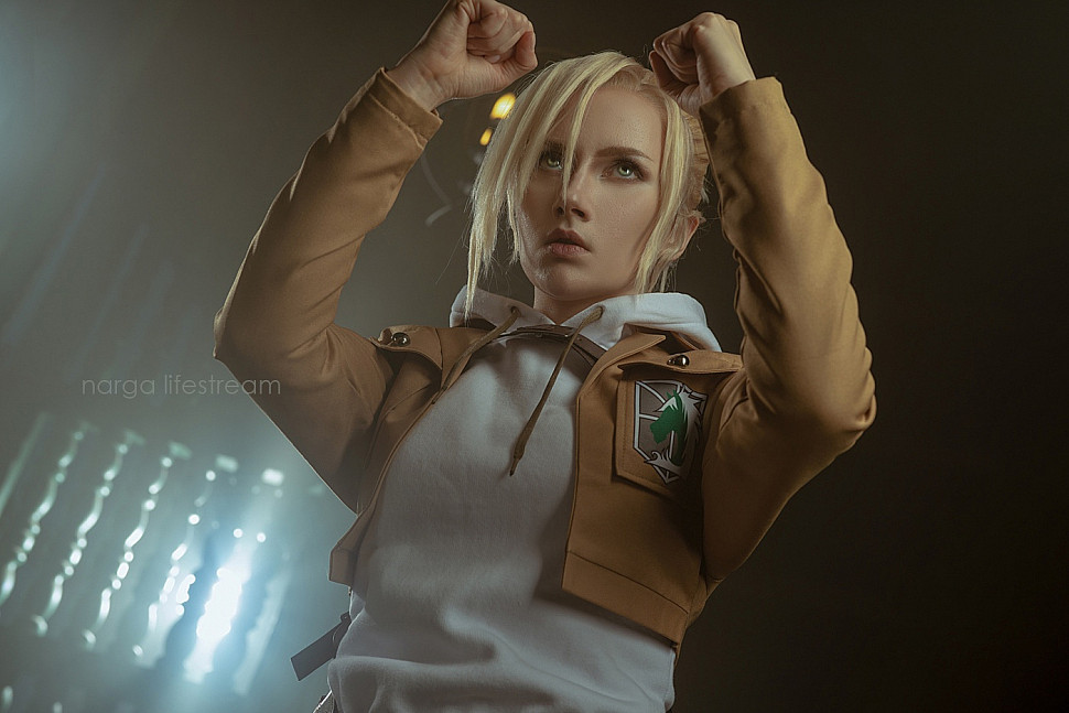 [Cosplay] Annie Leonhart (Attack on Titan) by Narga