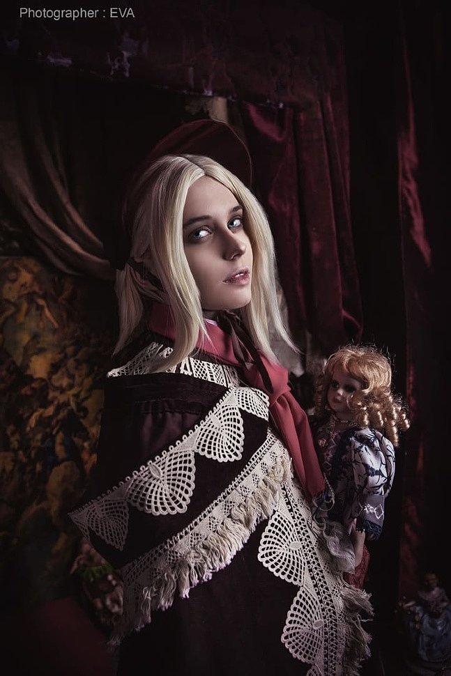 Russian Cosplay: The Doll (Bloodborne)