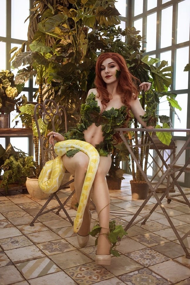 Russian Cosplay: Poison Ivy (DC Comics) by Iris