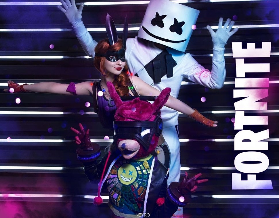 Russian Cosplay: DJ Bop, Bunnymoon & Marshmello (Fortnite)