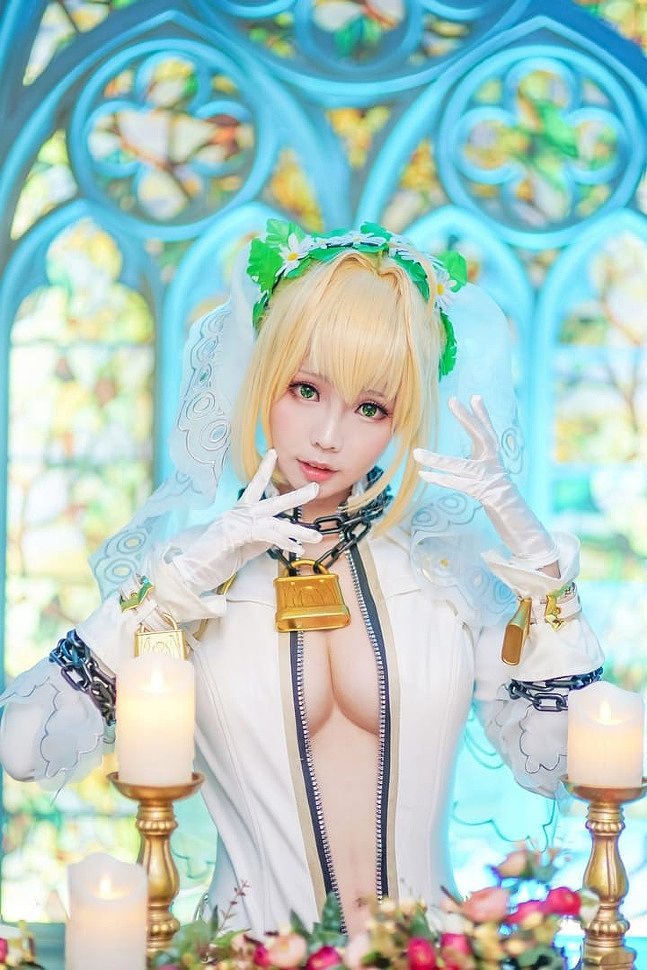 Cosplay: Saber (Fate/stay night) by Ely