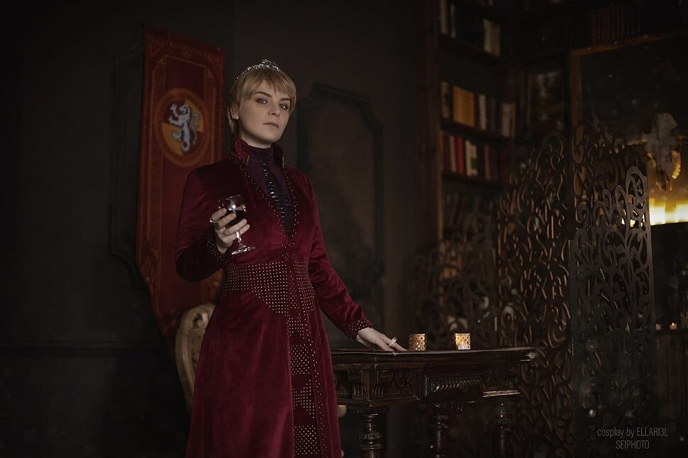 [Cosplay] Cersei Lannister (Game of Thrones) by Ellari3l