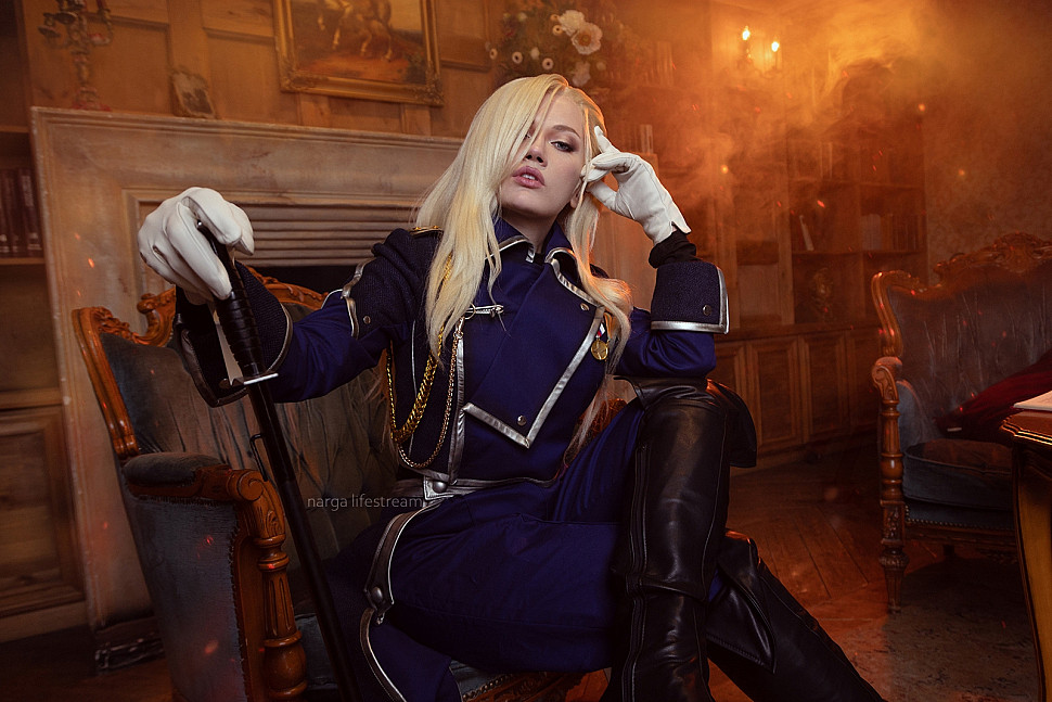 [Cosplay] Olivier Armstrong (Inspired by Fullmetal Alchemist: Brotherhood) by Narga