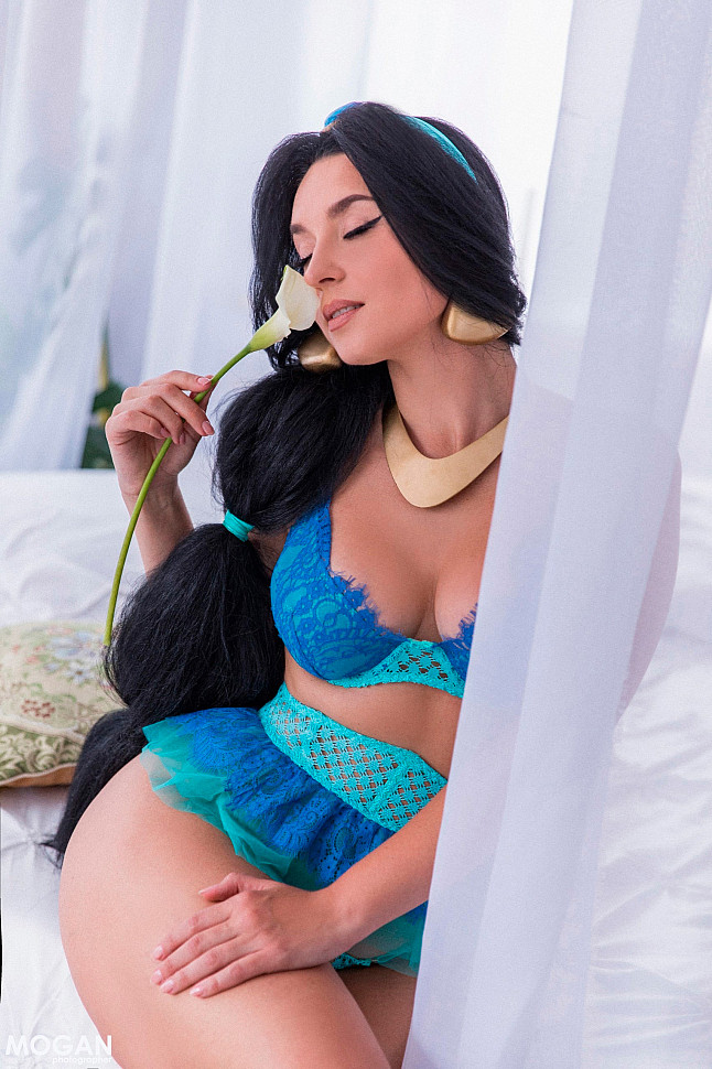 [Cosplay] Jasmine (Aladdin) by Anna Shakh