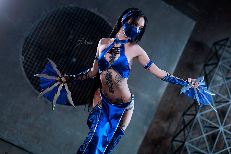[Cosplay] Kitana (Mortal Kombat) by Pixie #Inspired