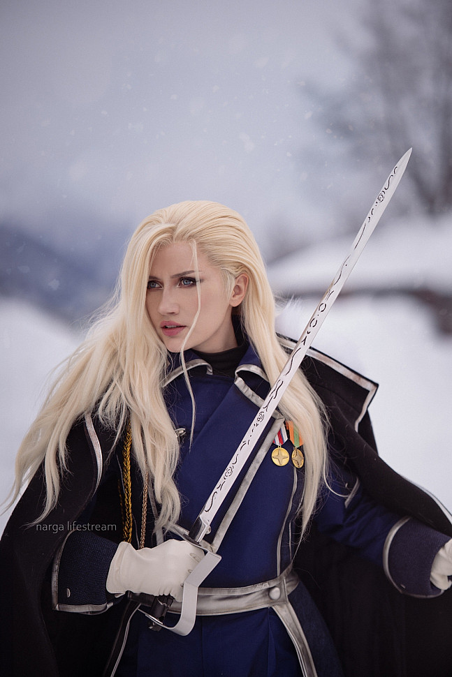 [Cosplay] Olivier Armstrong (Inspired by Fullmetal Alchemist: Brotherhood) by Narga