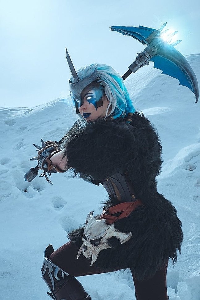 Russian Cosplay: Valkyrie (Fortnite)