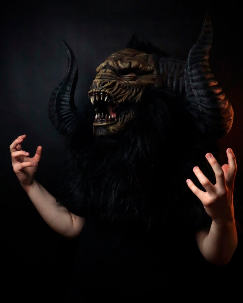 Minotaur with movable jaw Helmet head Video