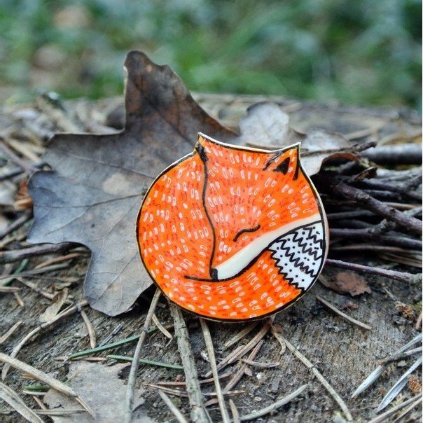 Fox V.2 Brooch