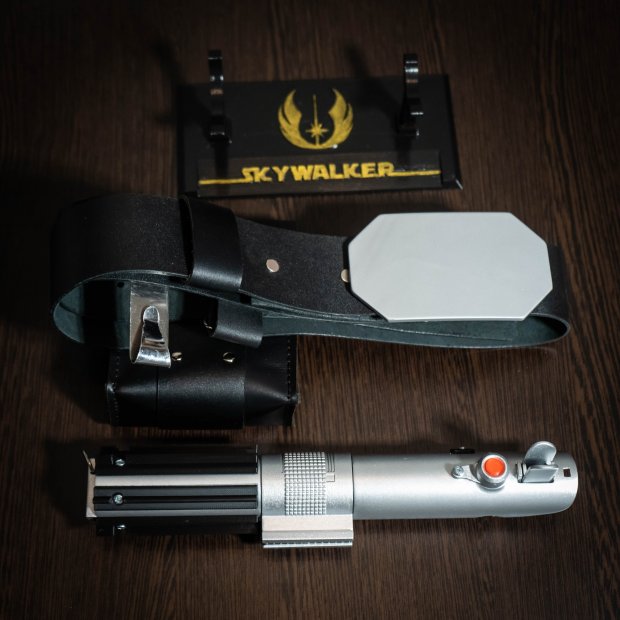 Luke Skywalker Lightsaber and Leather Belt | Star Wars Cosplay Replica