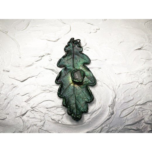 Dark Green Oak Leaf With Eye Pendant Necklace